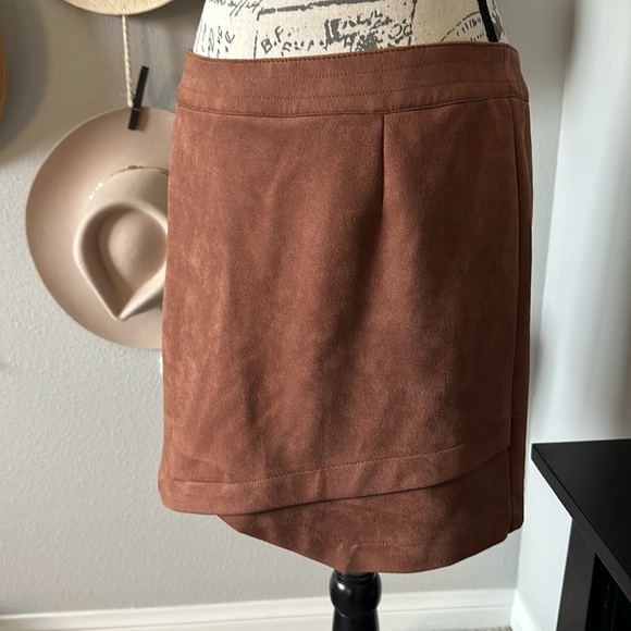 JACK Mini Skirt Faux Suede - Picture 2 of 7